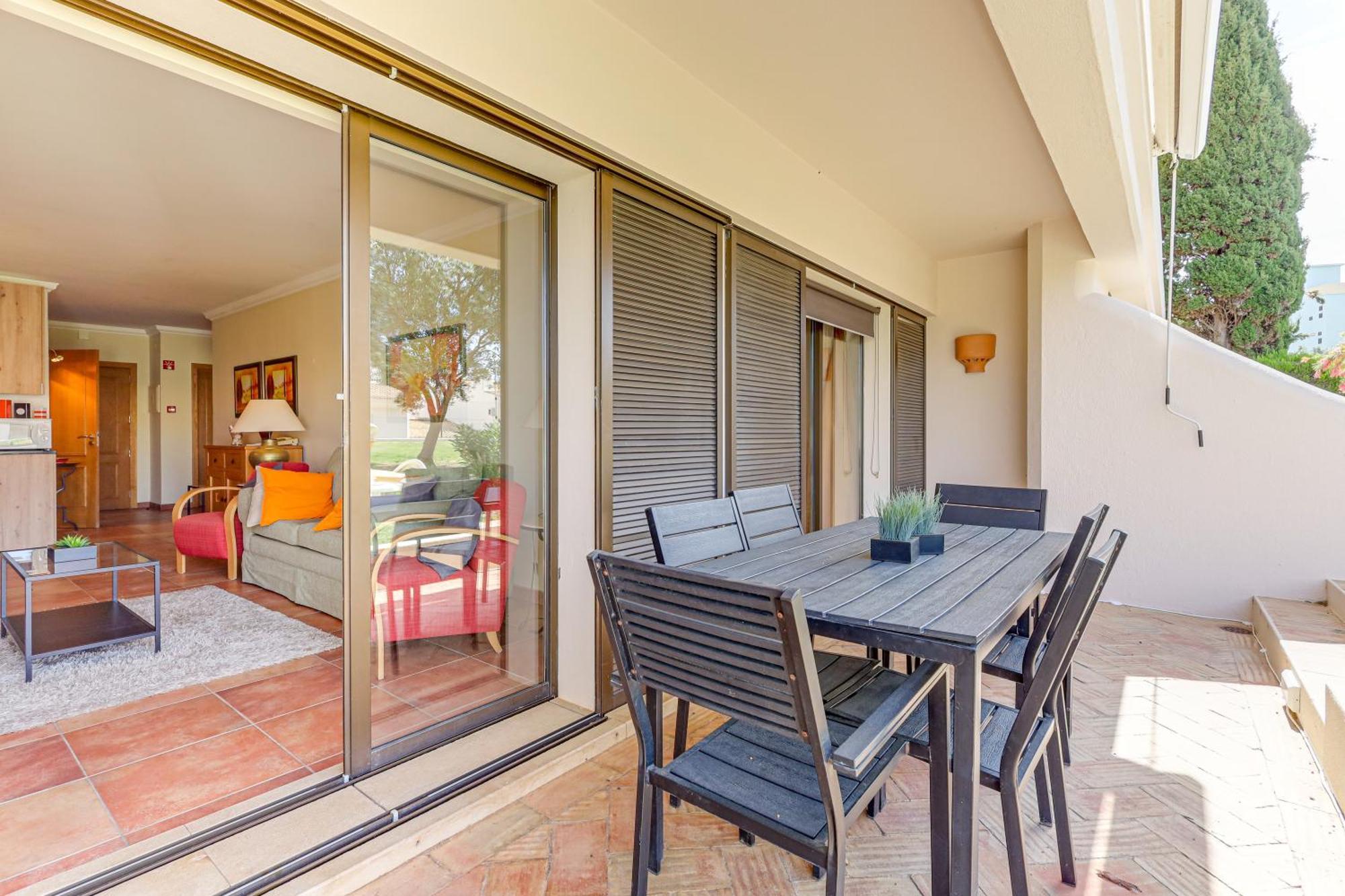 Apartment With 2 Bedrooms, 2M To The Beach Armação de Pêra 외부 사진