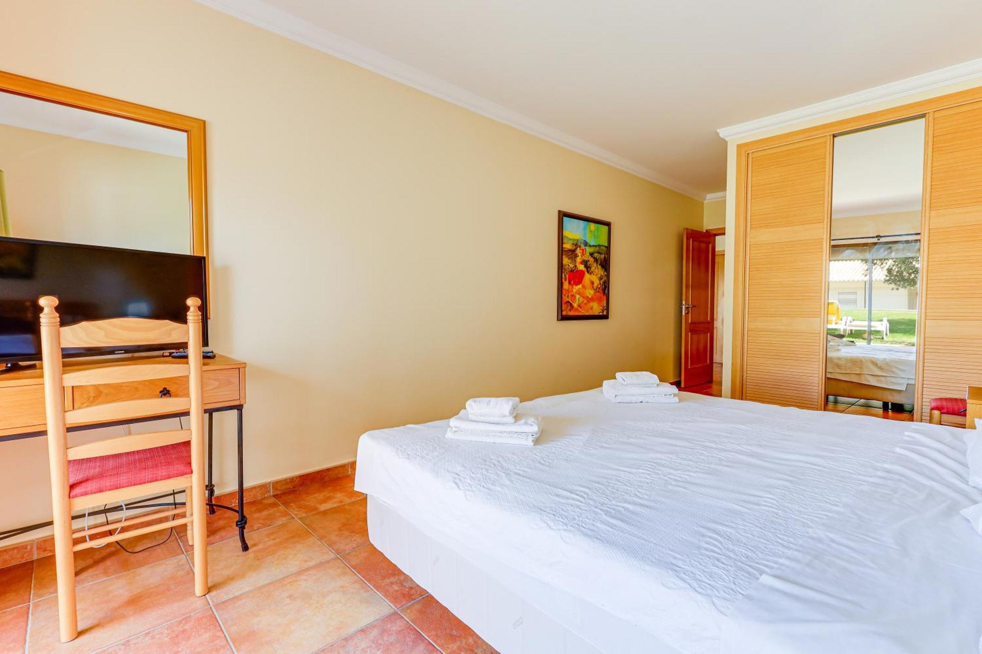 Apartment With 2 Bedrooms, 2M To The Beach Armação de Pêra 외부 사진