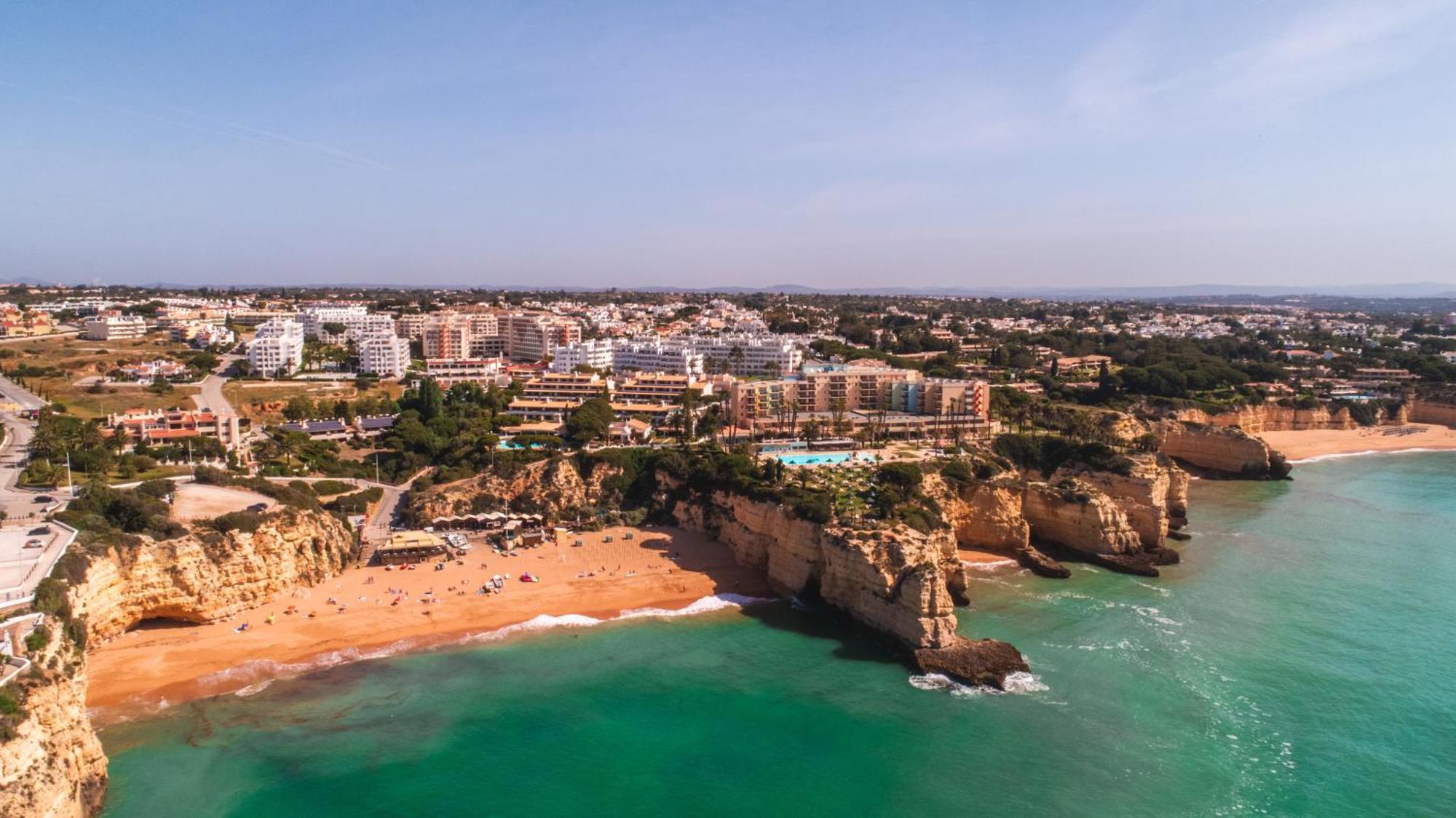 Apartment With 2 Bedrooms, 2M To The Beach Armação de Pêra 외부 사진