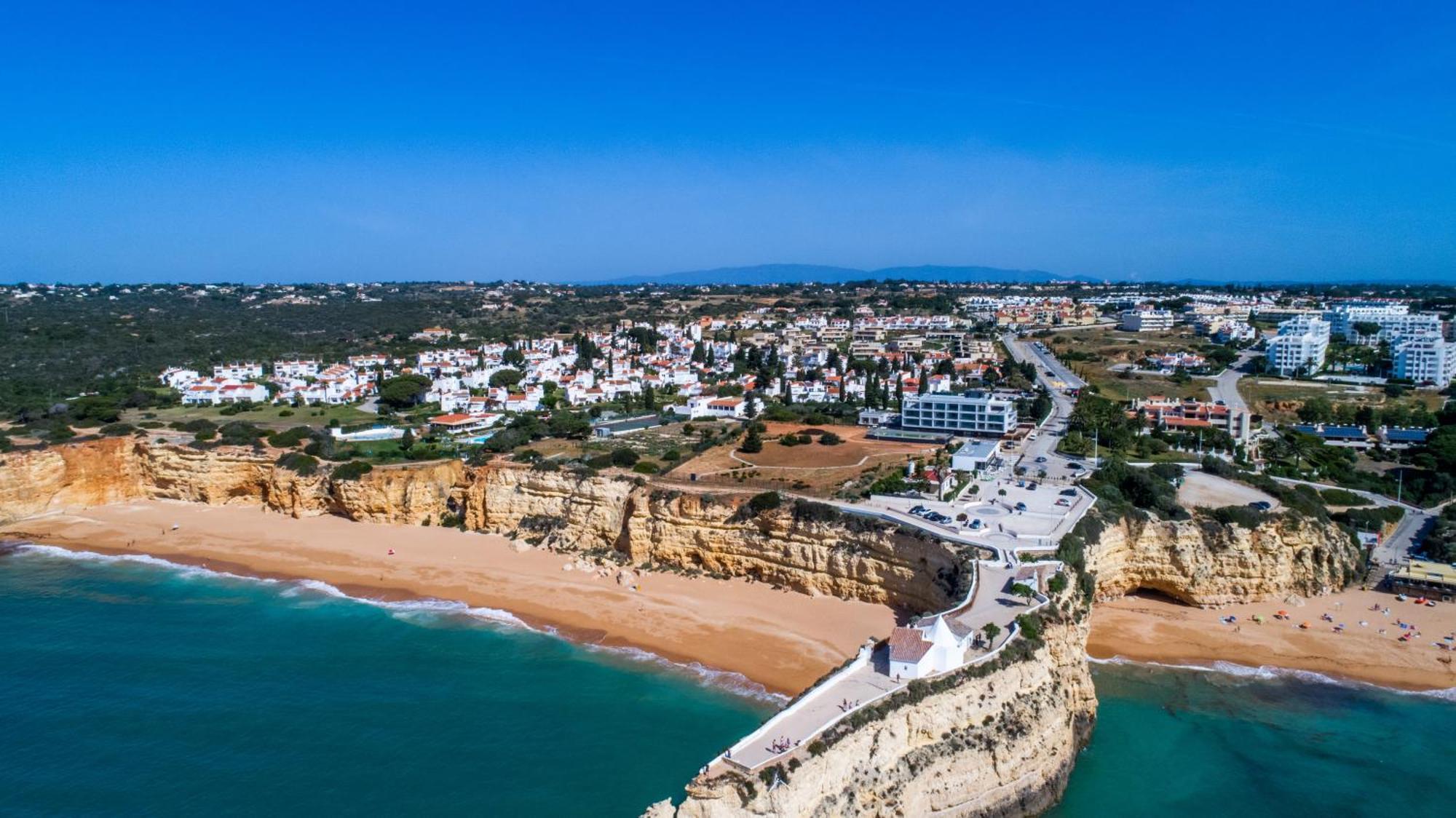 Apartment With 2 Bedrooms, 2M To The Beach Armação de Pêra 외부 사진